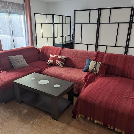 Vivienda Compartida Con Ambiente Familiar Apartamento Sesena Exterior foto